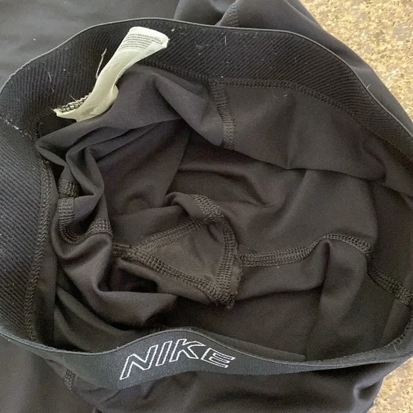 Nike Black Active Capri Crop Leggings Tights Medium - Picture 10 of 15